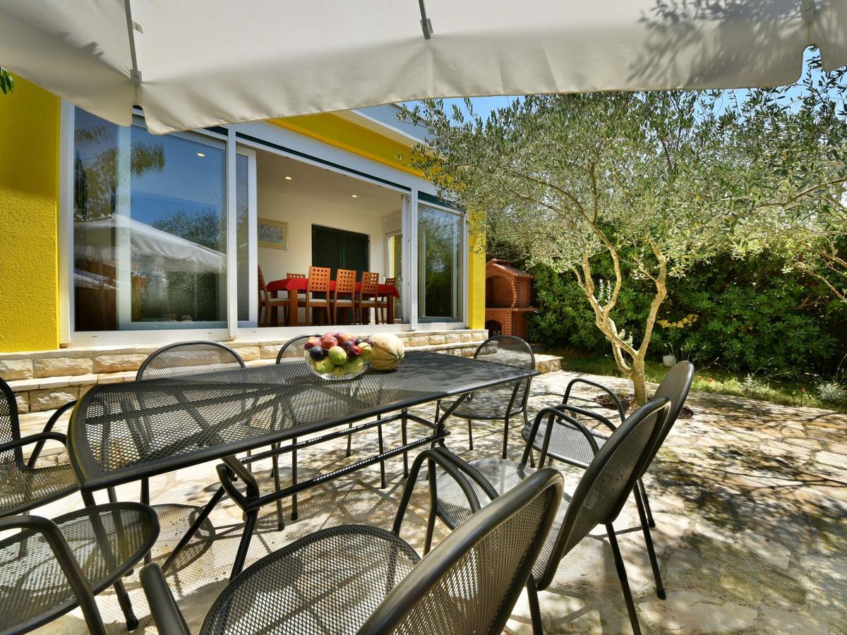 Villa Yellow House By Interhome Diklo Exterior photo