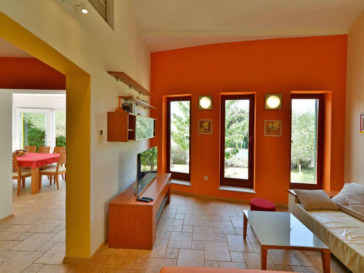 Villa Yellow House By Interhome Diklo Exterior photo